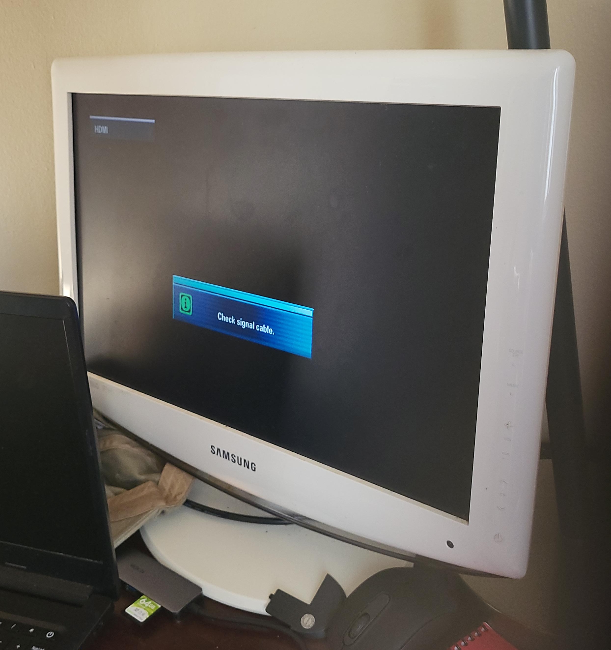 Samsung White Monitor thumbnail