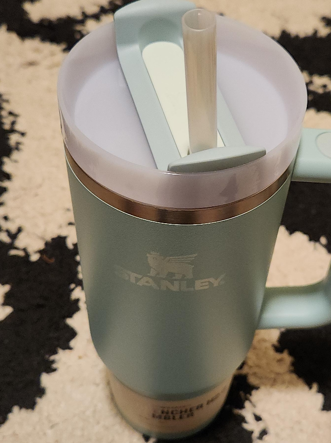 🚨🚨Brand New 🥳✨️🔊Stanley IceFlow Tumbler with Straw, 30 oz thumbnail