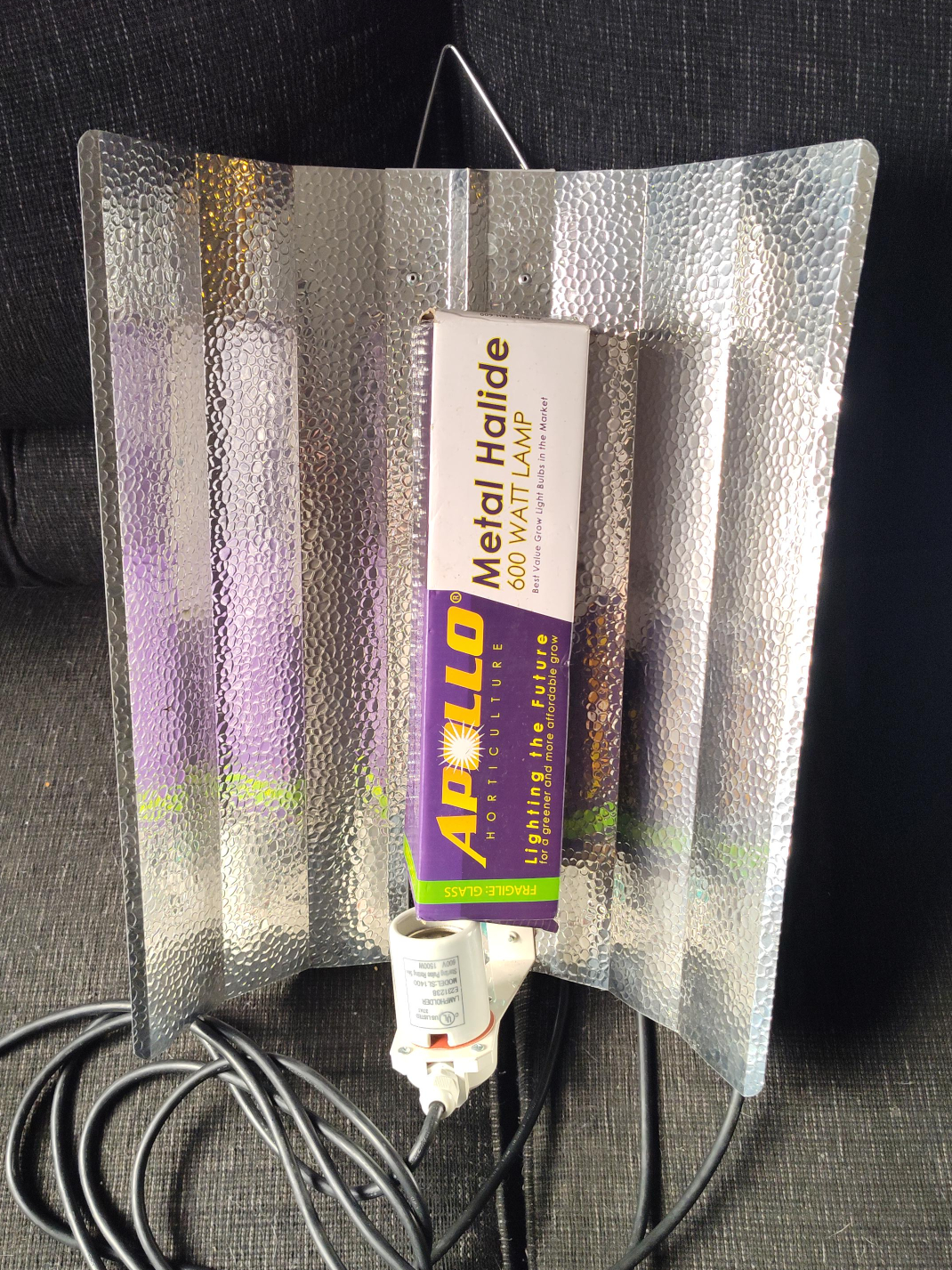 Apollo Horticulture Metal Halide 600W Lamp thumbnail
