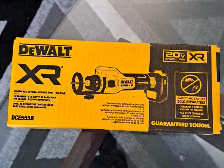 DeWalt 20V XR Brushless Drywall Cut-Out Tool (Tool Only) thumbnail