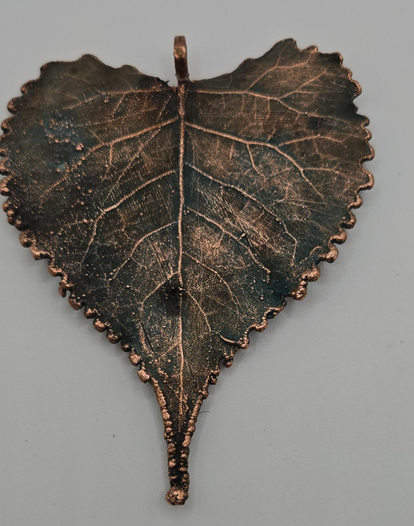 Leaf-shaped copper pendant thumbnail