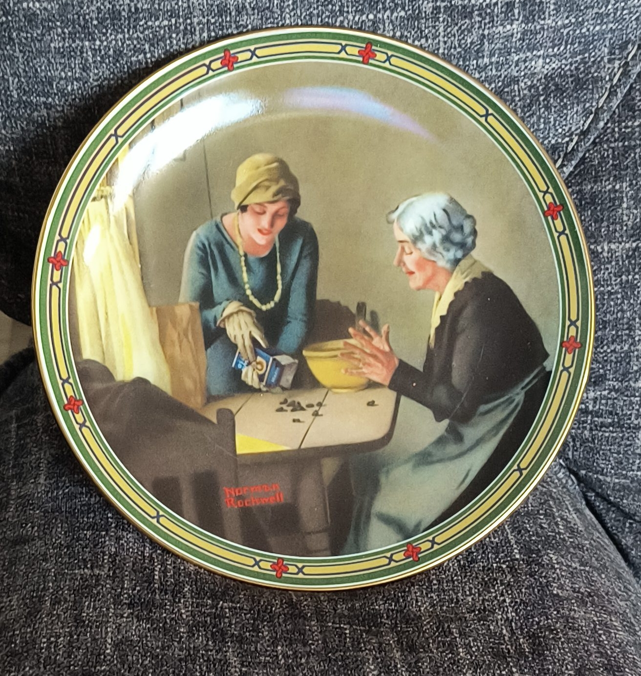 collectible plate thumbnail