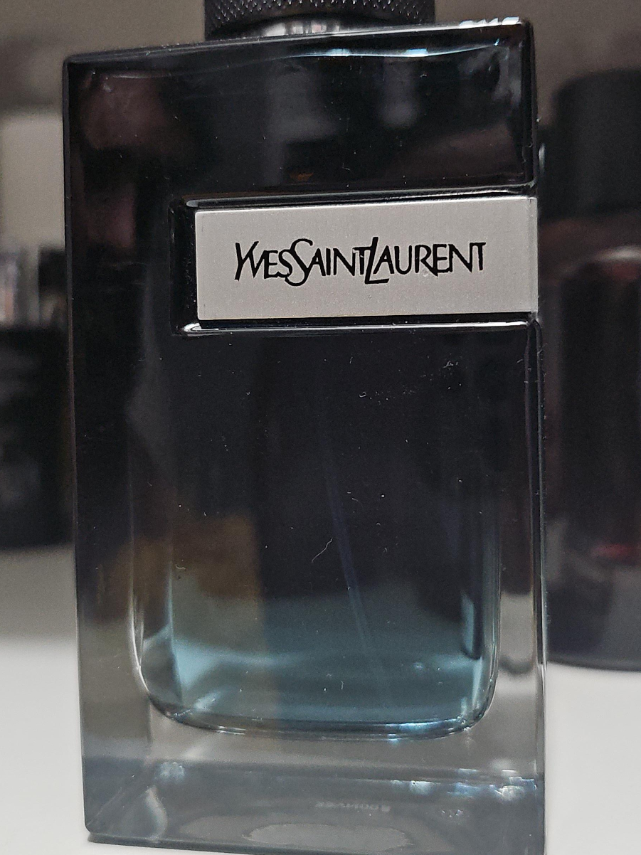 Yves Saint Laurent Cologne thumbnail