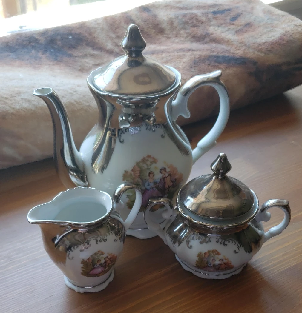 Vintage Tea Set - Teapot, Creamer, Sugar Bowl thumbnail