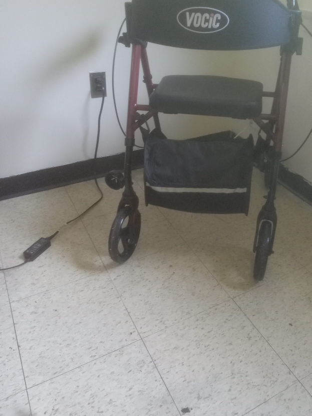 VOCIC Walker with Seat and Bag thumbnail