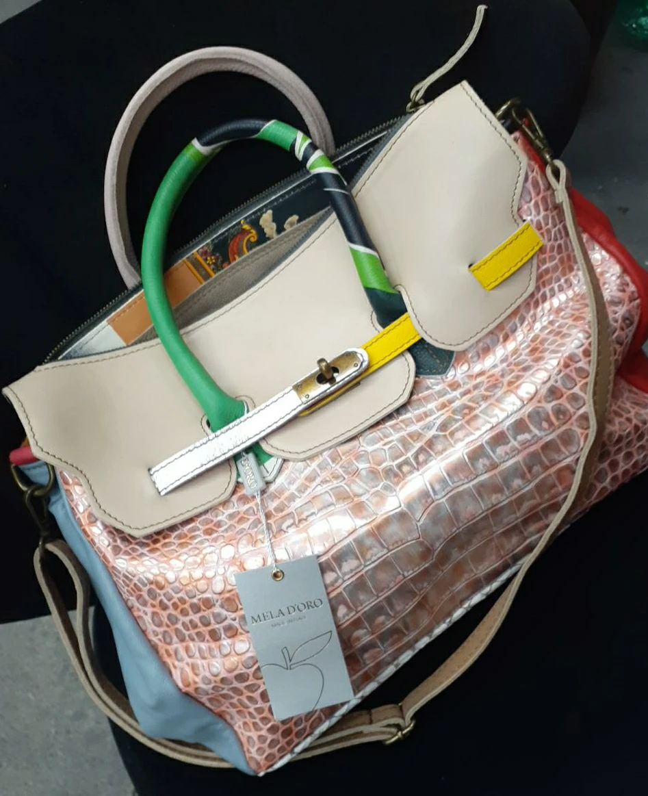 Mela D'oro Leather Tote Bag thumbnail