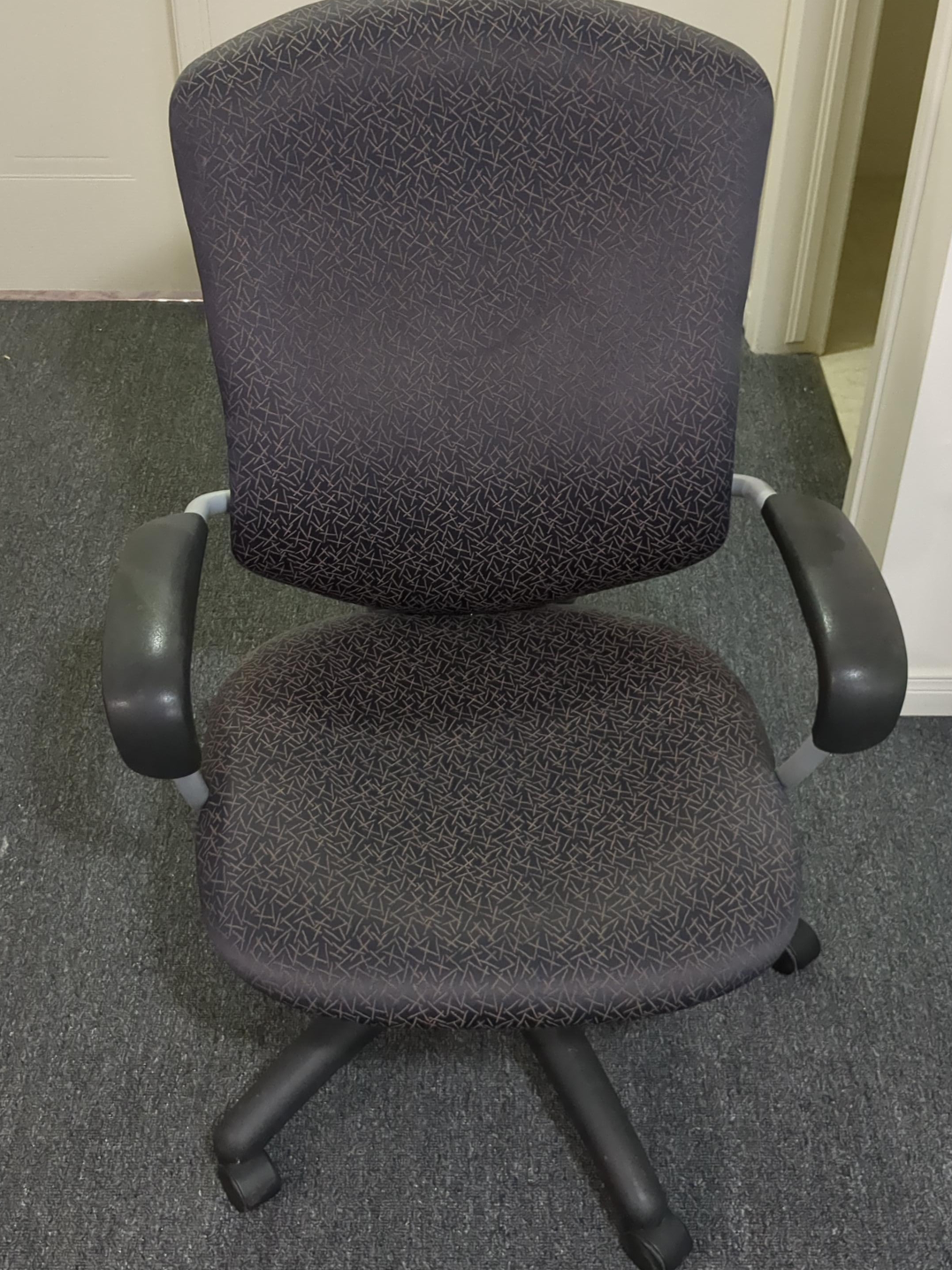 Office Chair - Gently Used thumbnail