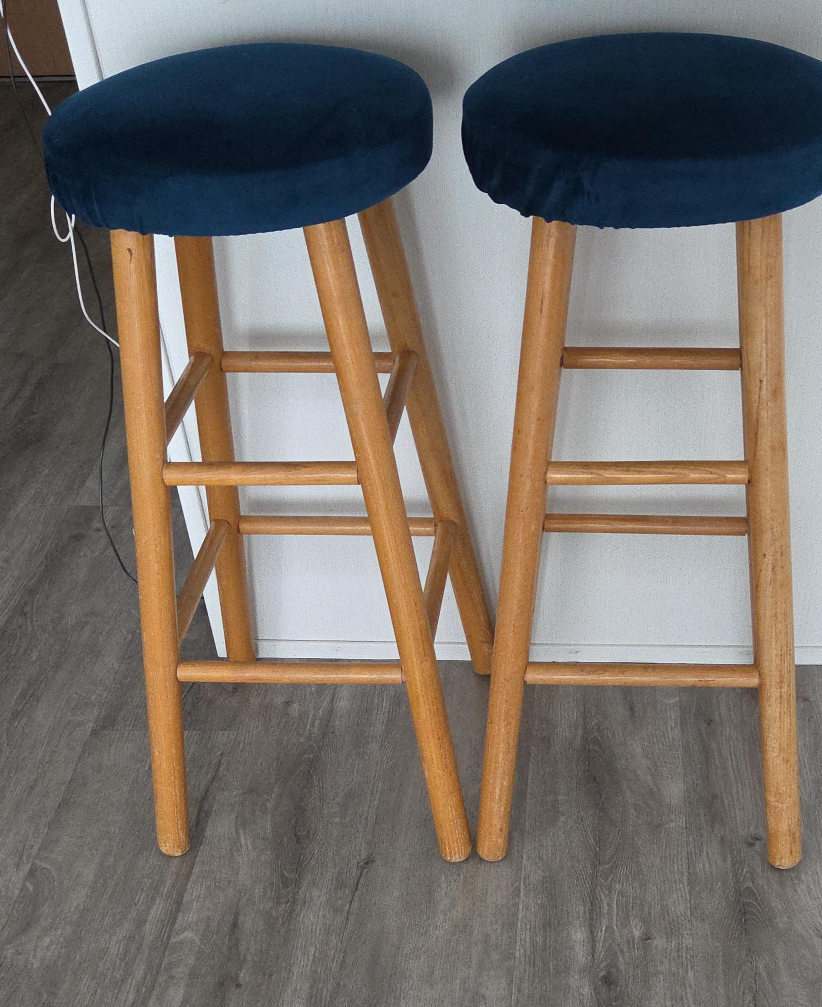 Set of 2 Navy Blue Bar Stools