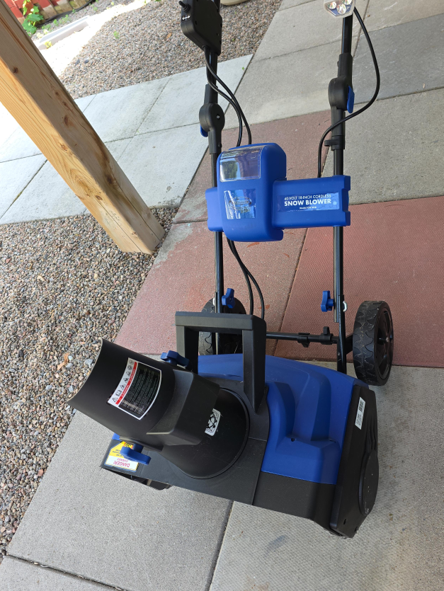 40V 18-Inch Cordless Snow Blower thumbnail
