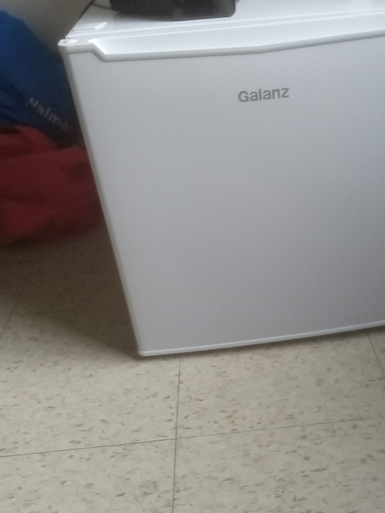 Galanz Compact Fridge - White thumbnail