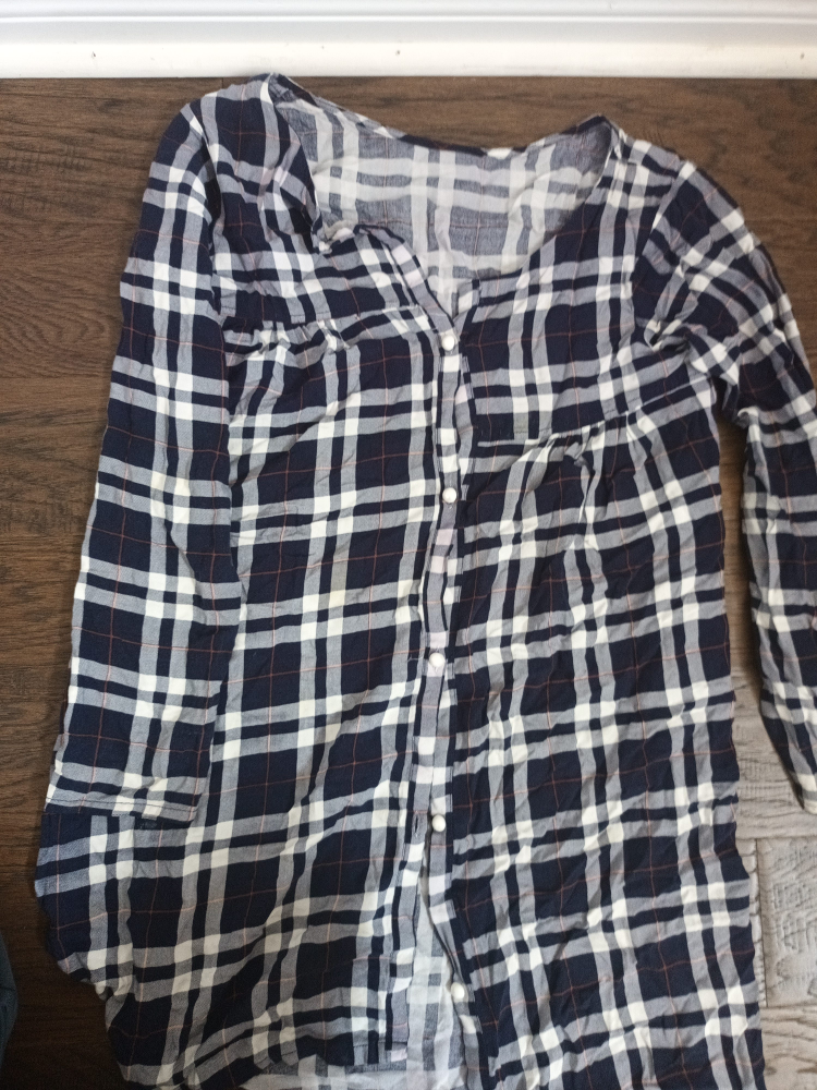 Plaid Long Sleeve Button-Up Shirt thumbnail