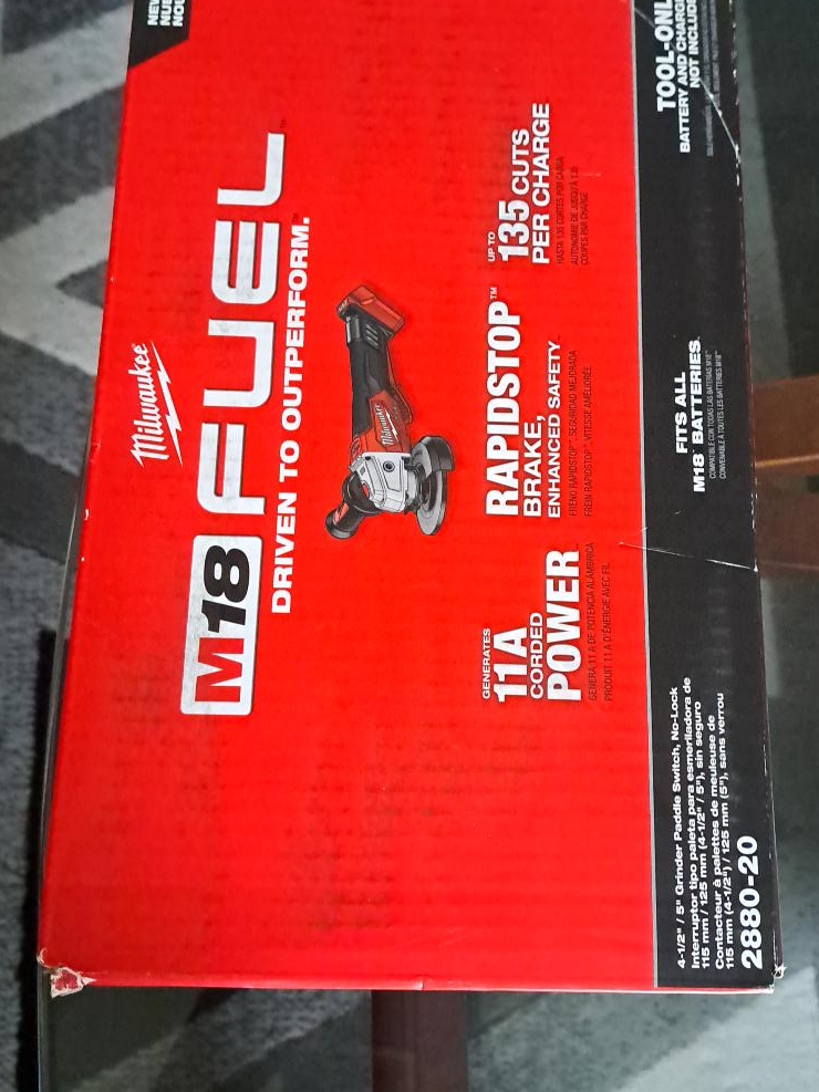 Milwaukee M18 FUEL 4-1/2"/5" Grinder thumbnail