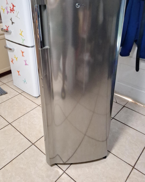 LG Household Refrigerator LRONC0705V