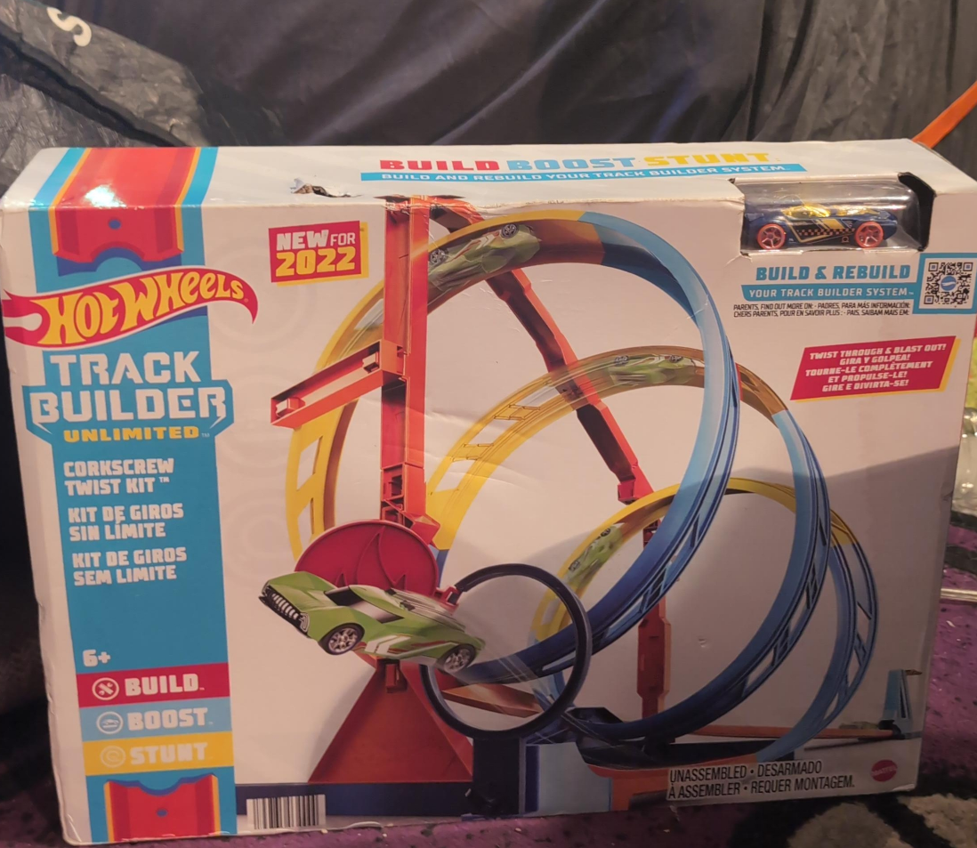 Hot Wheels Track Builder Unlimited Corkscrew Twist Kit thumbnail