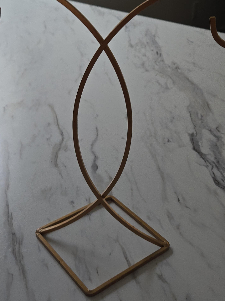 Gold Coloured Mug Tree thumbnail