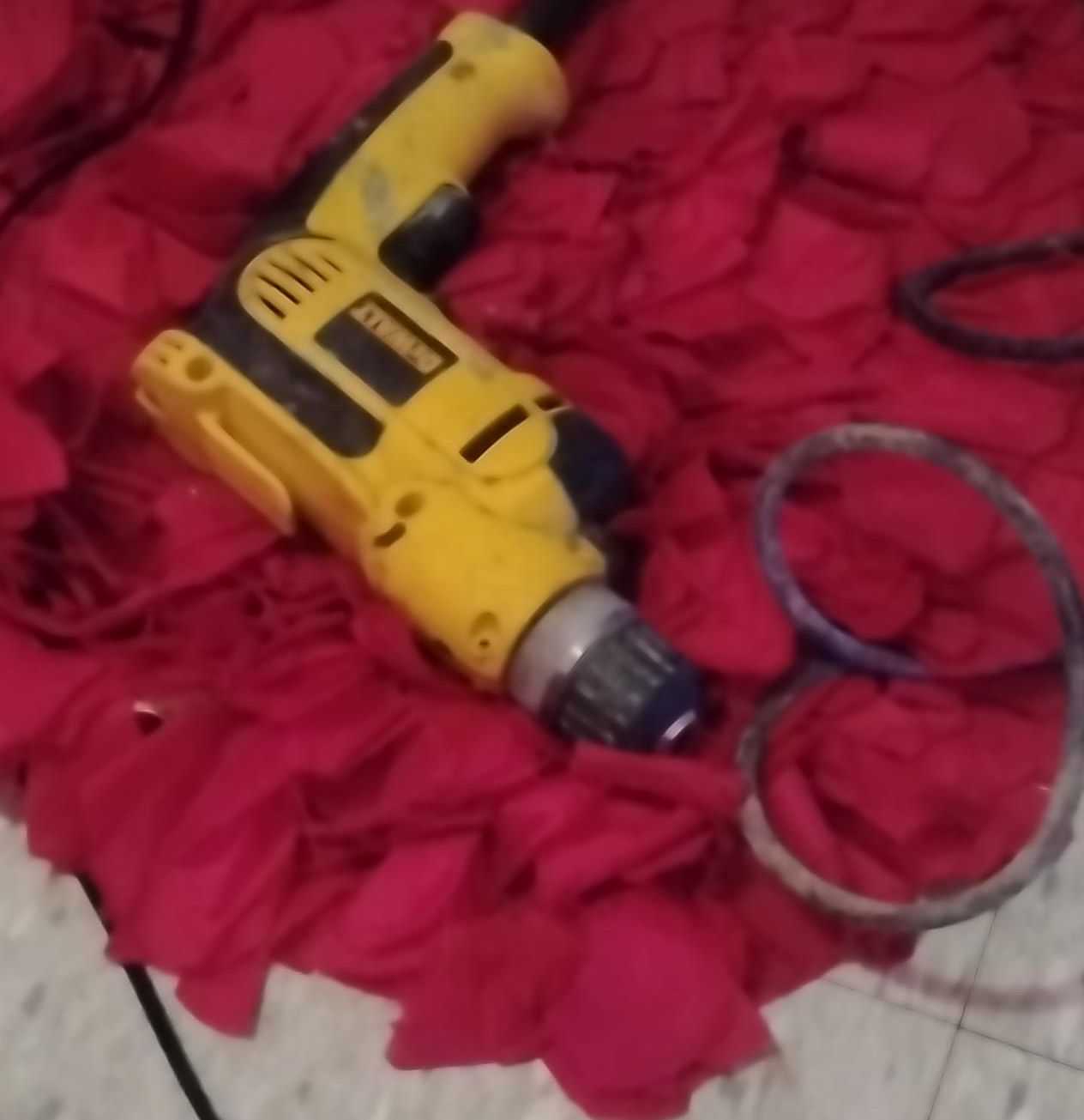 DeWalt Cordless Drill thumbnail