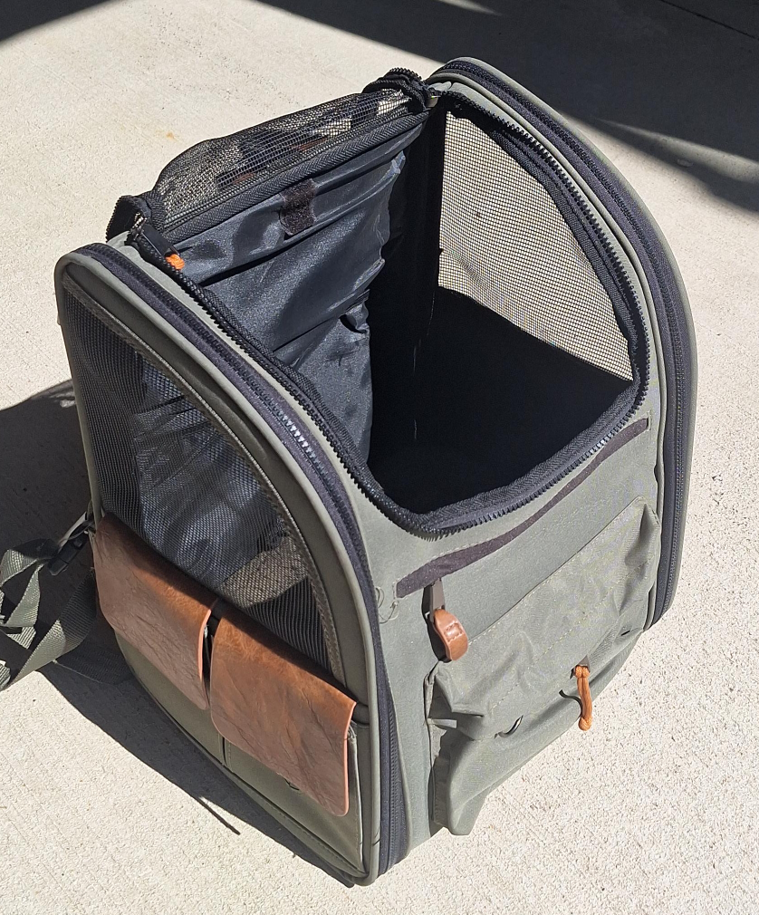 Olive Green Pet Carrier thumbnail