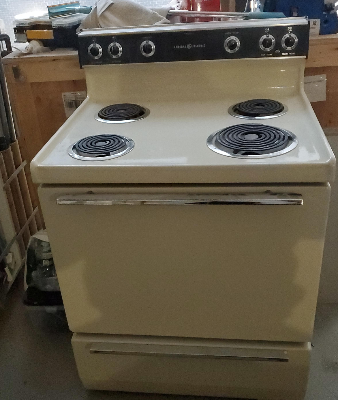 Vintage General Electric Range thumbnail