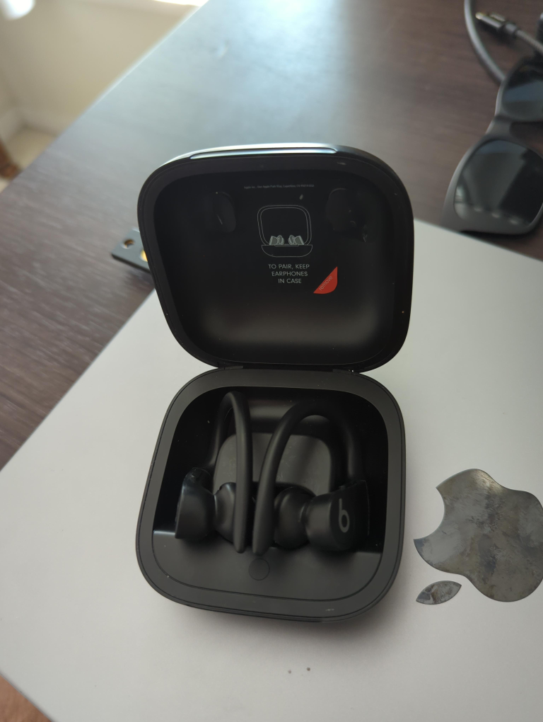 Beats Powerbeats Pro Black thumbnail