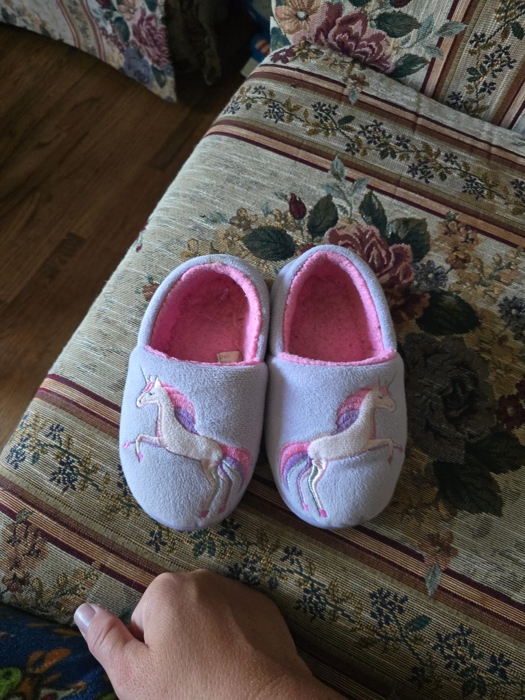 Unicorn Slippers - Size L (9-10)