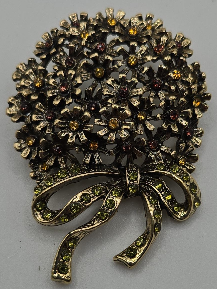 Vintage Flower Bouquet Brooch thumbnail