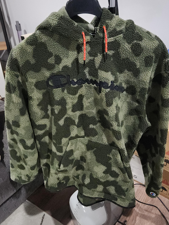 Champion Camo Sherpa Hoodie - Size XL thumbnail