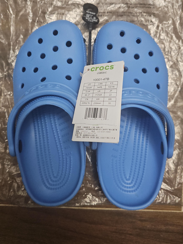 NEW Classic Crocs - Color: Oxygen US Women's 6 = Men's Size 4 thumbnail