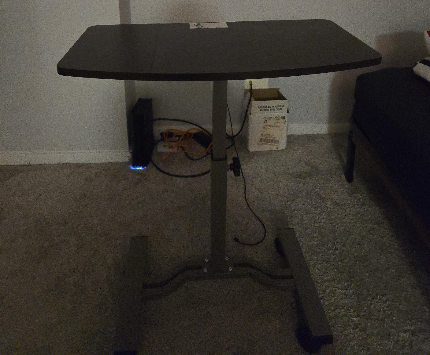 Adjustable Height Rolling Table thumbnail