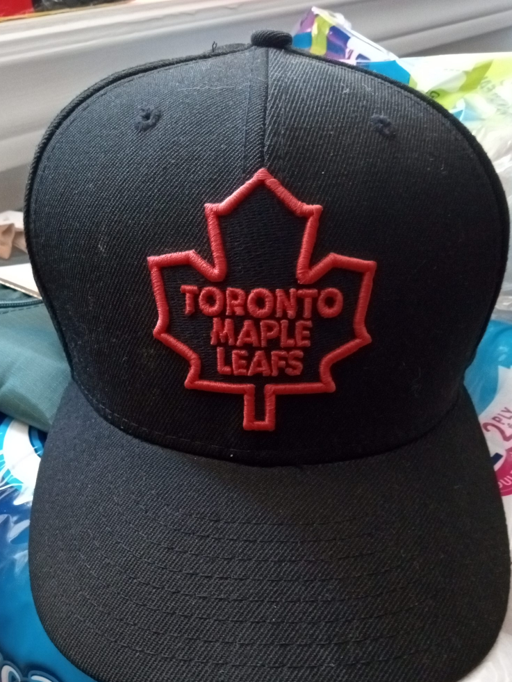 Toronto Maple Leafs Black Baseball Cap image indicator(1)