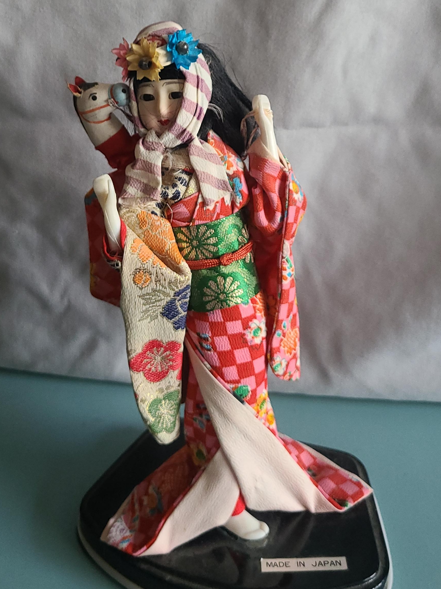 Vintage Japanese Kokeshi Doll thumbnail