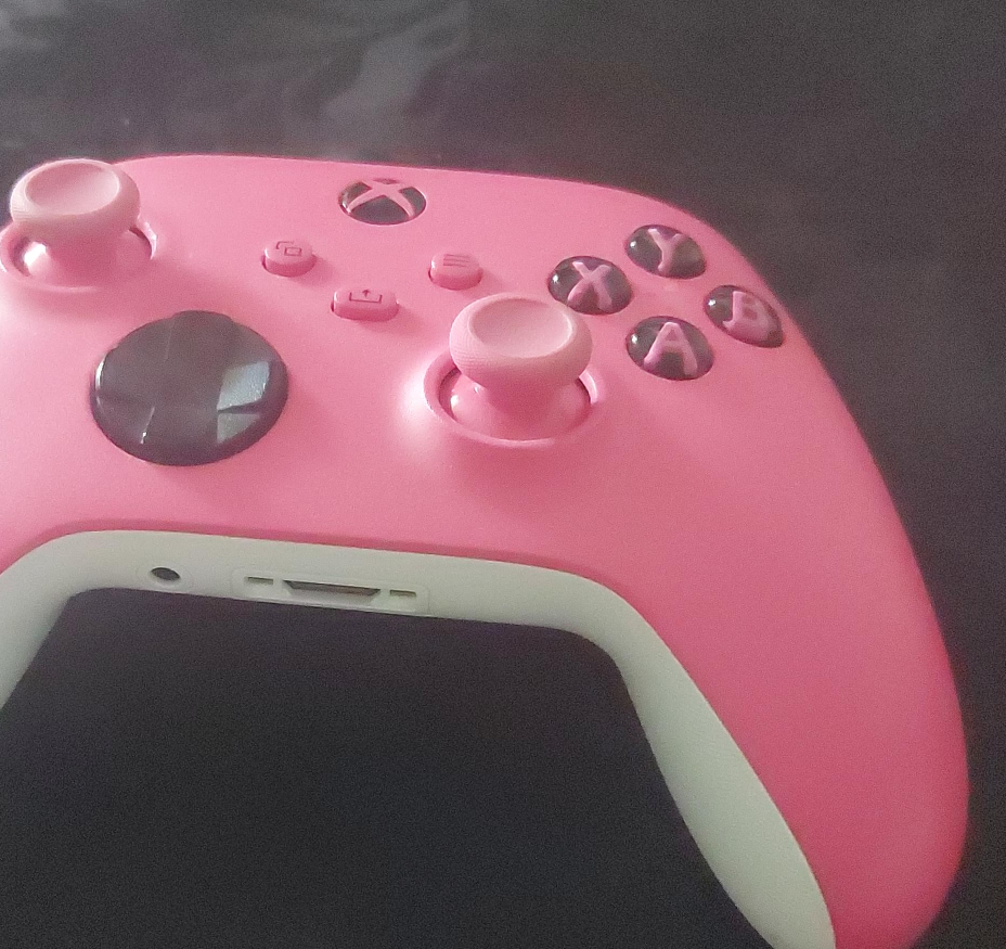 Pink Xbox Wireless Controller thumbnail