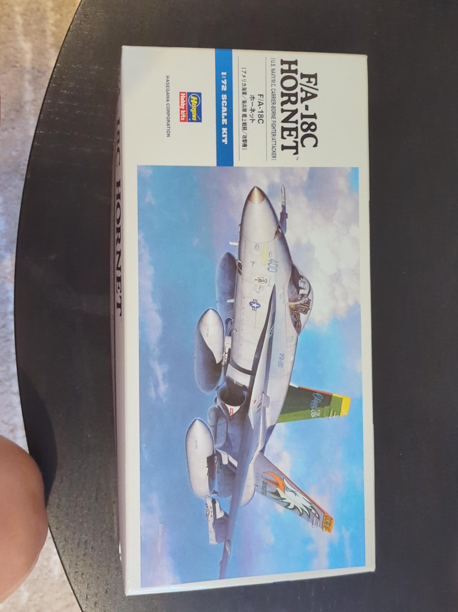 Hasegawa F/A-18C Hornet 1/72 Scale Kit - New thumbnail