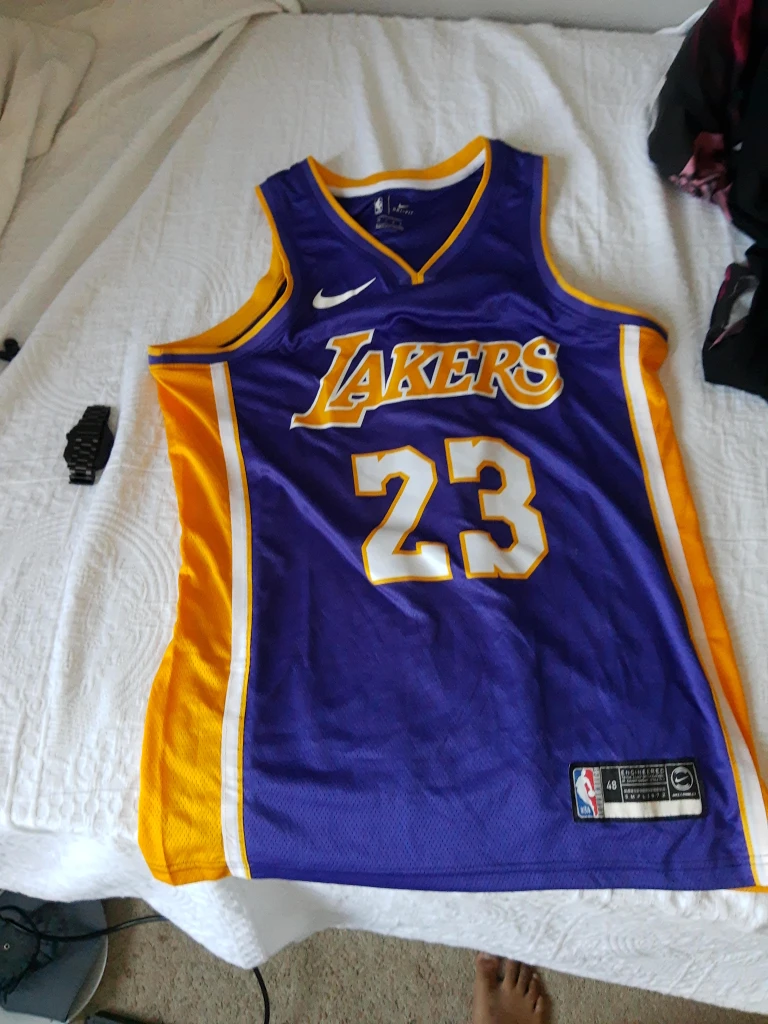 Nike Lakers LeBron James #23 Jersey - Size Large thumbnail