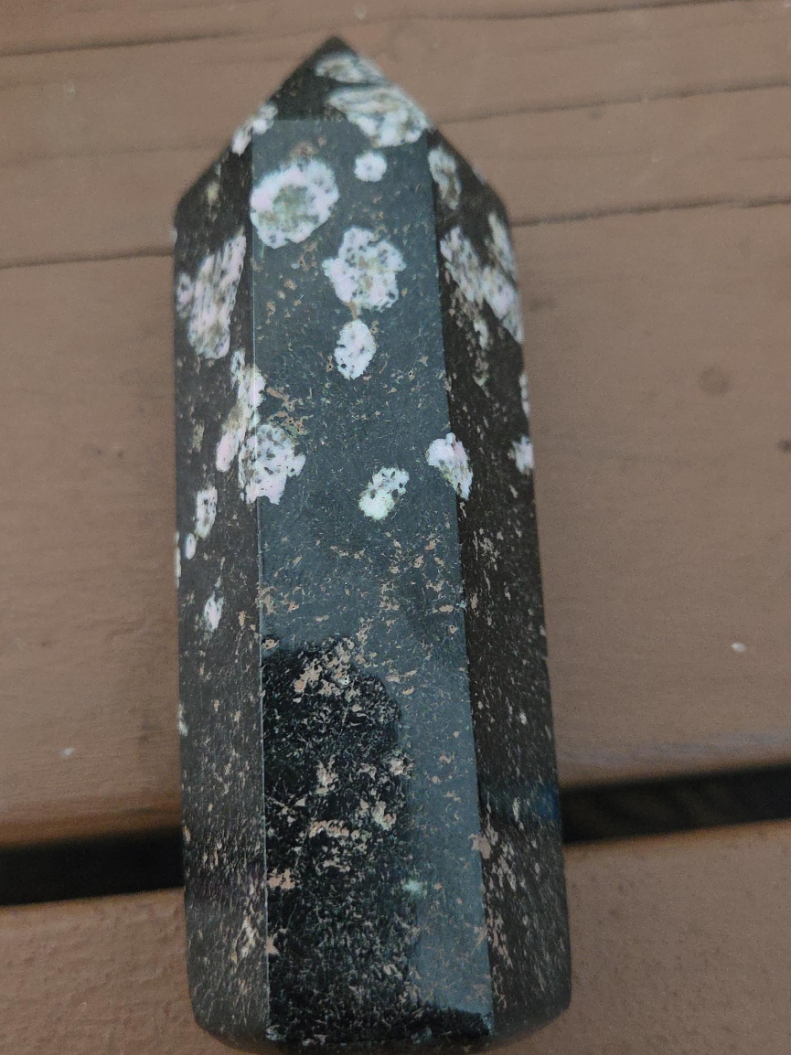 Snowflake Obsidian Tower thumbnail
