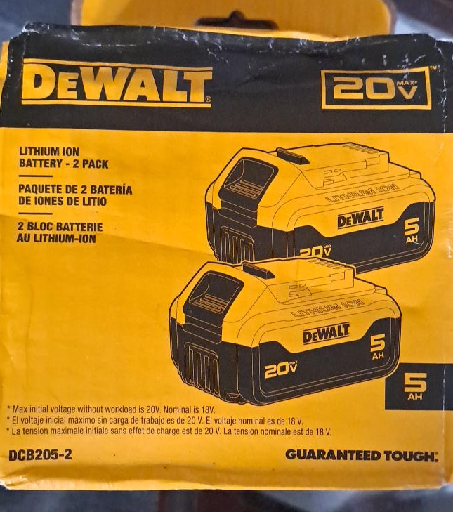 DEWALT 20V MAX Lithium Ion Battery 2-Pack thumbnail
