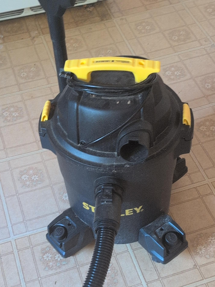 Stanley Wet/Dry Vacuum thumbnail