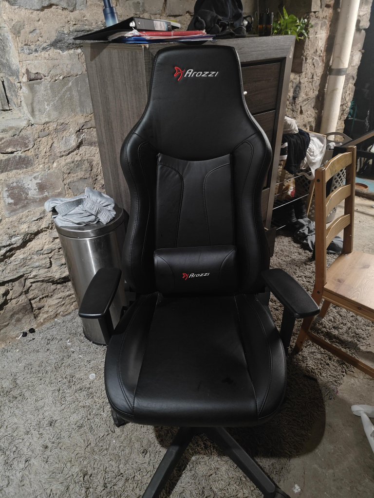 Arozzi Gaming Chair - Black thumbnail