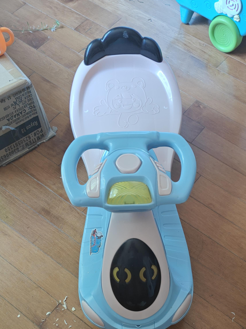 Kids Ride-On Wiggle Car thumbnail