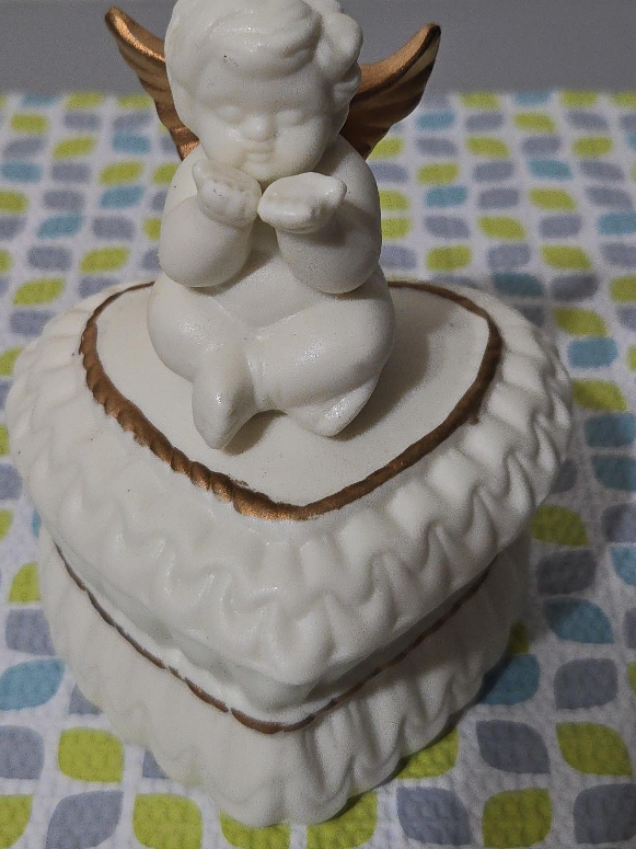 Angel Heart Trinket Box thumbnail
