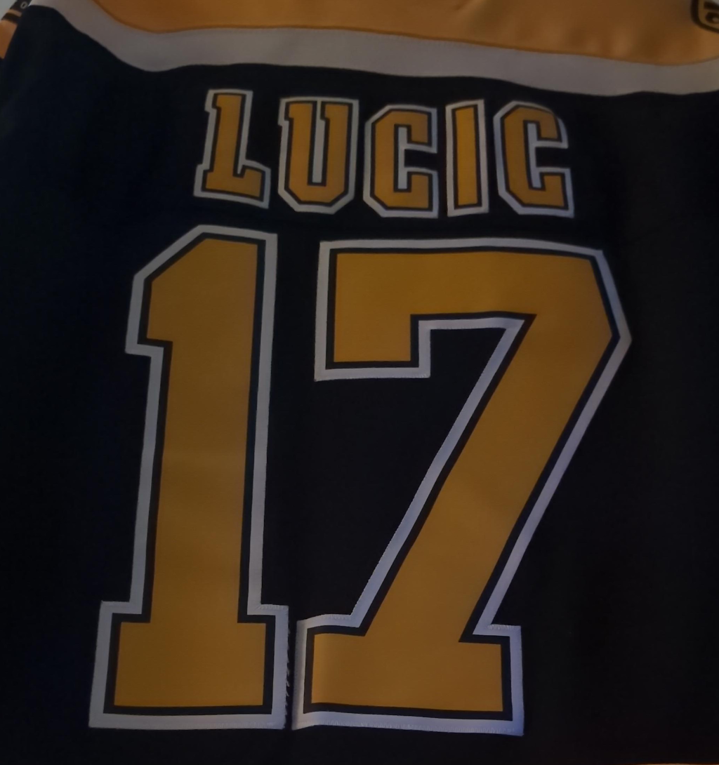 Reebok Boston Bruins Lucic #17 Jersey - Size S thumbnail
