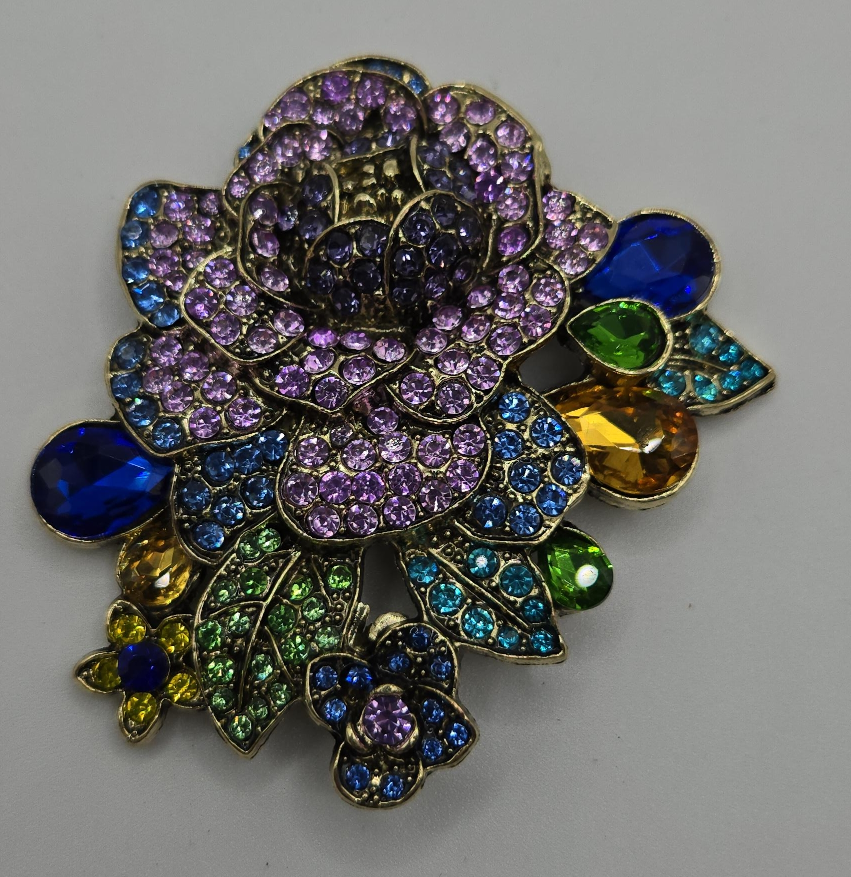 Rhinestone Flower Brooch thumbnail