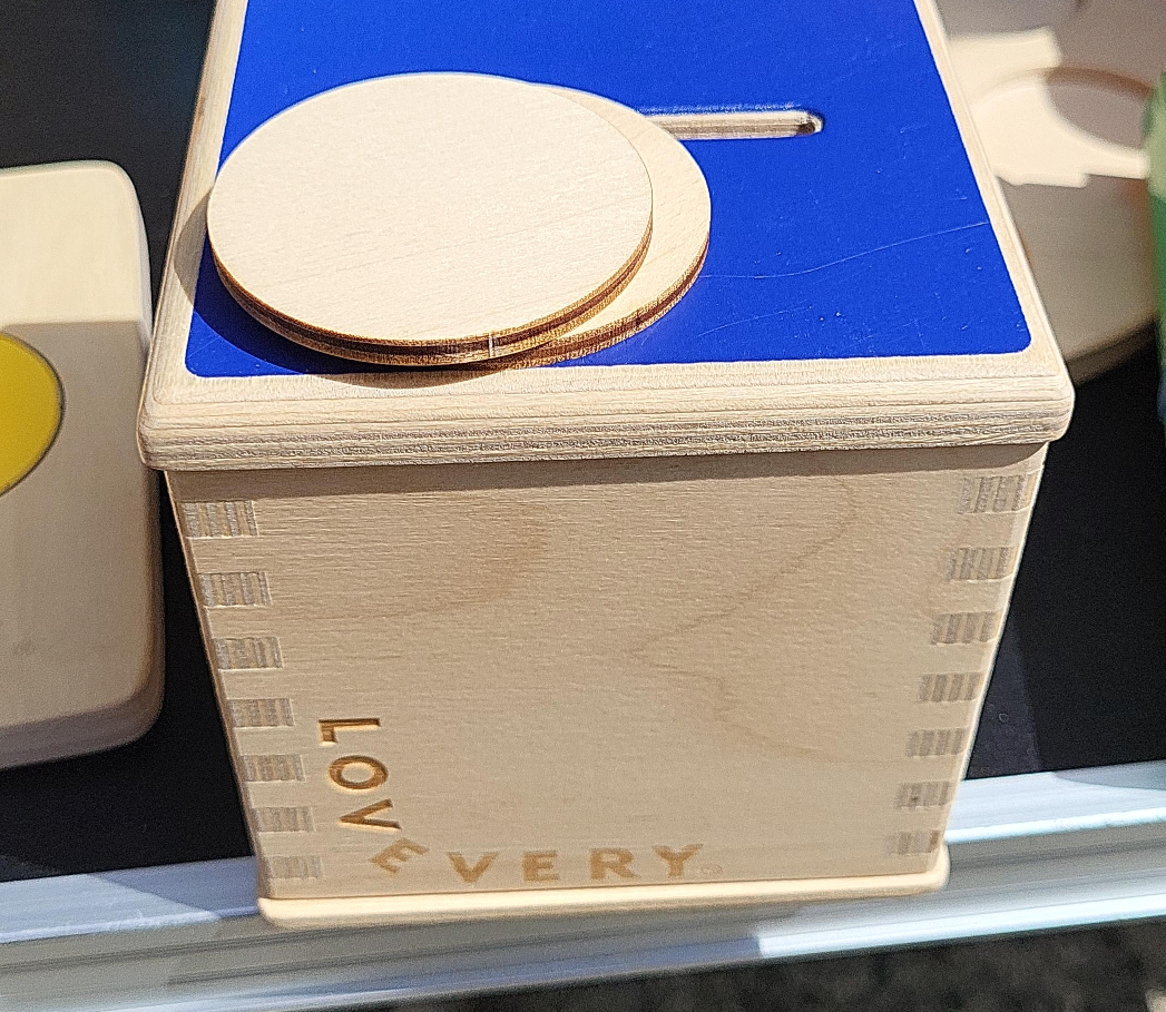 Lovevery Wooden Box with Discs