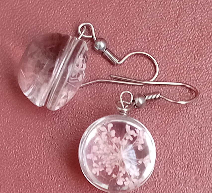 Handmade Flower Earrings thumbnail