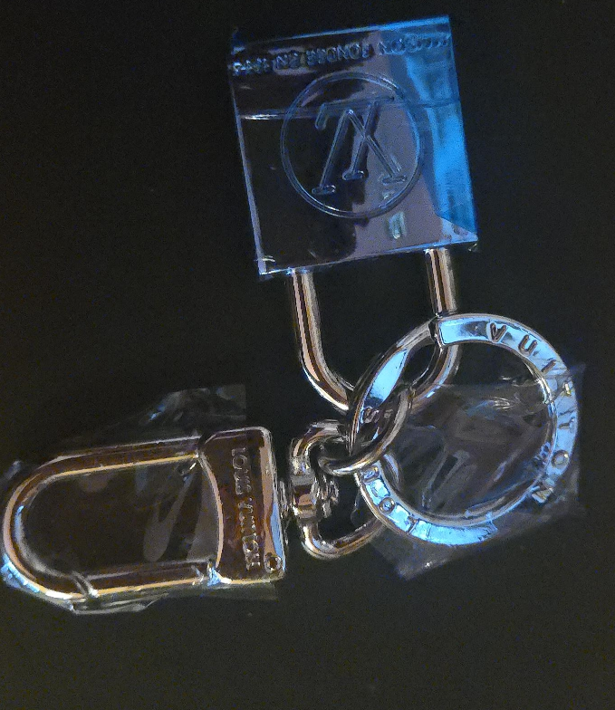 Louis Vuitton Padlock Key Chain New thumbnail