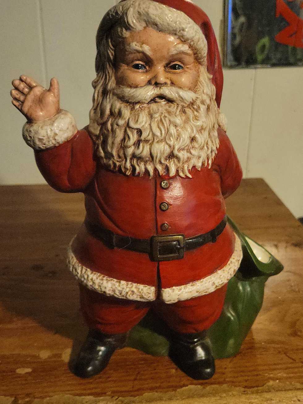 Santa Claus Figurine thumbnail
