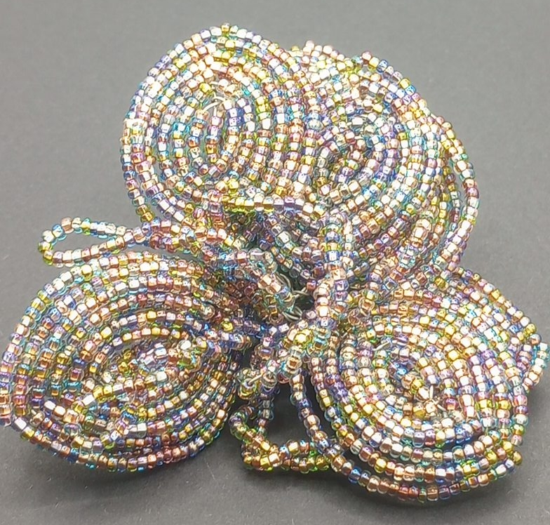 Beaded brooch pin thumbnail