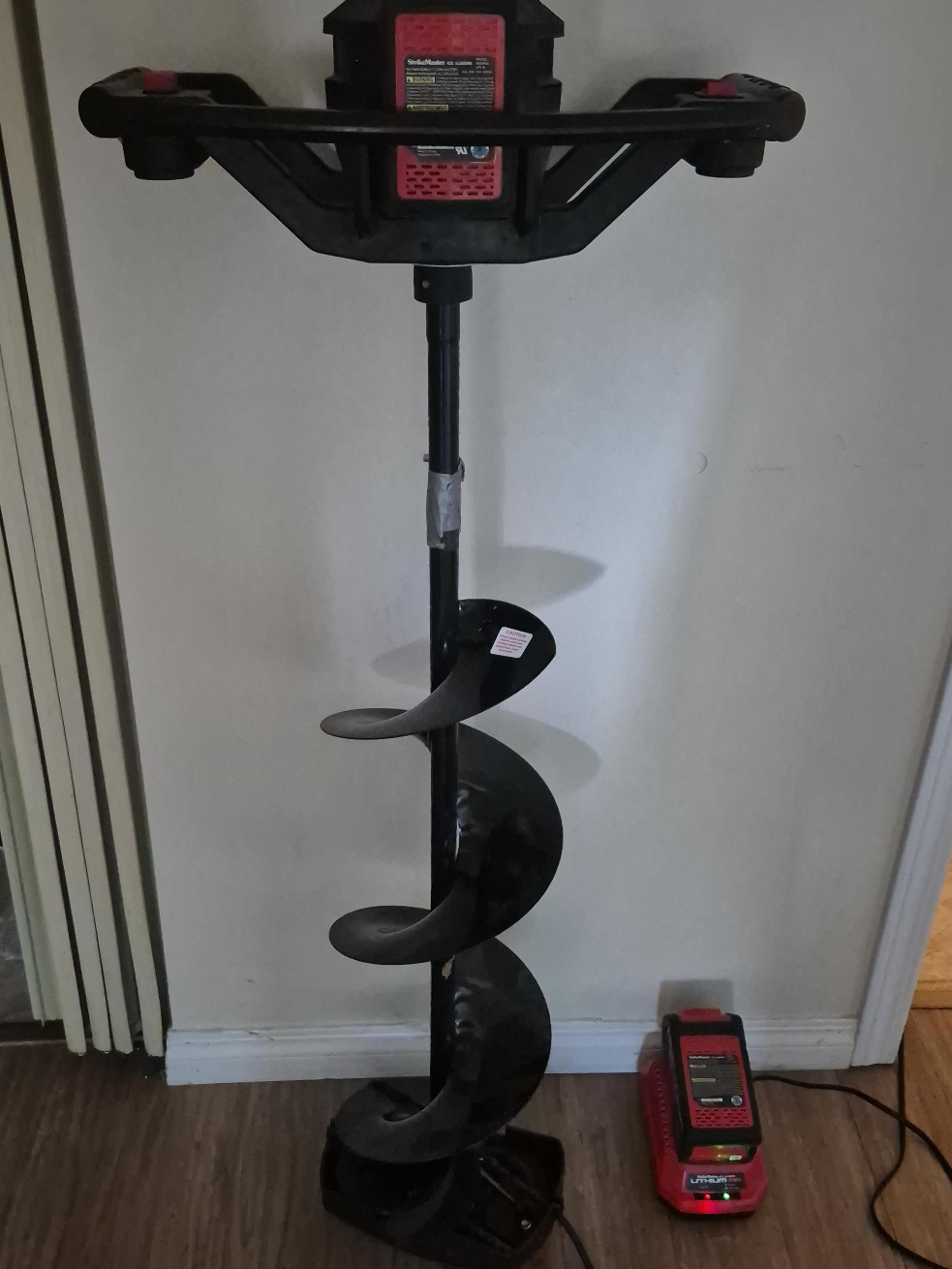 StrikeMaster Ice Auger w/ Charger thumbnail