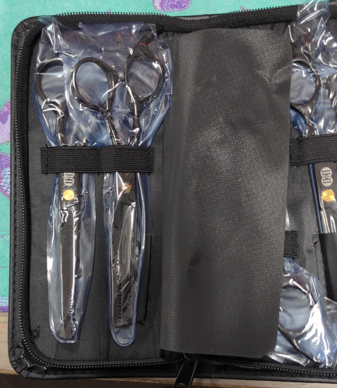 New Hair Cutting Shear Set thumbnail