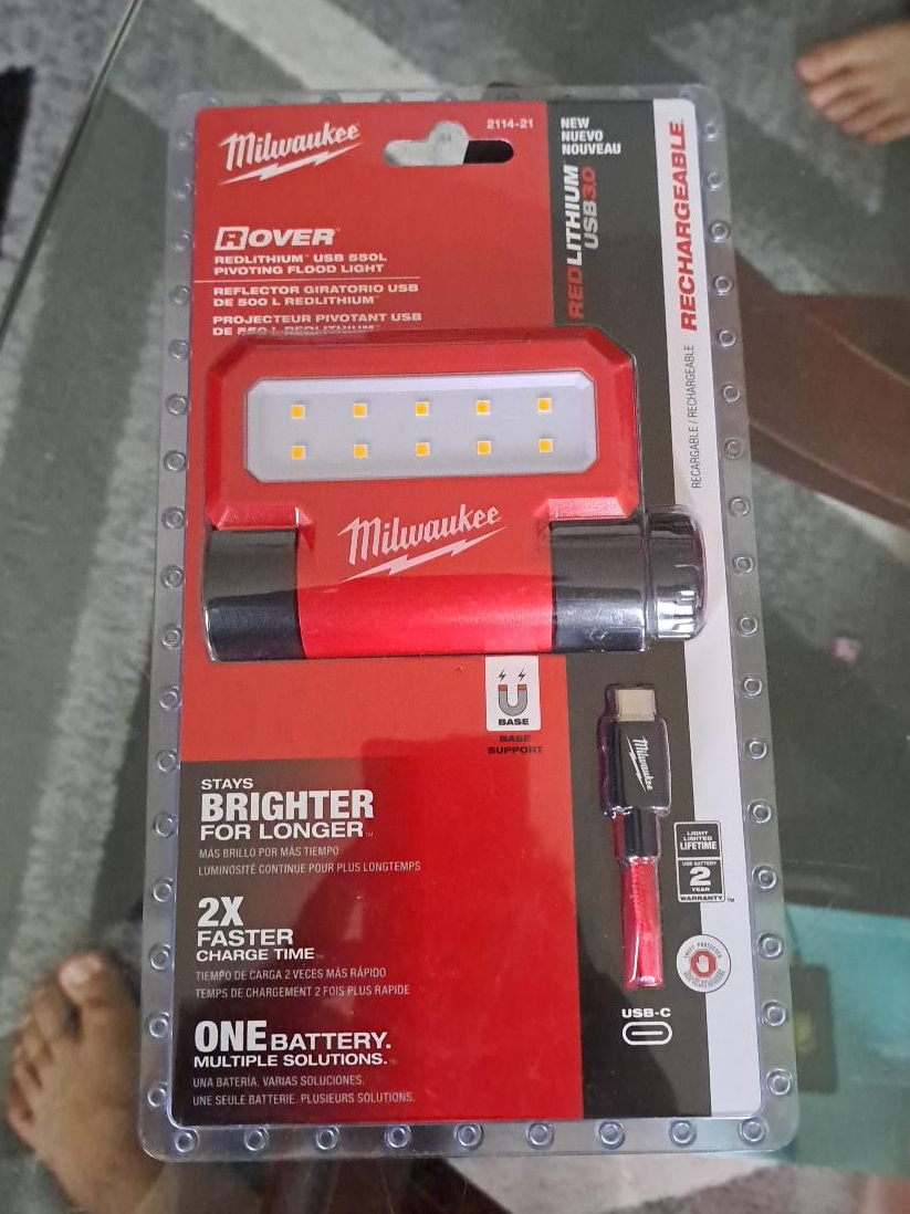 New Milwaukee Rover Redlithium USB Pivoting Flood Light thumbnail