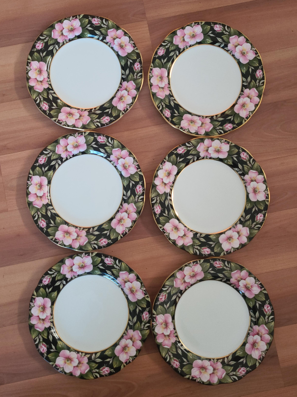 Set of 6 Floral Patterned Royal Albert Bone China Plates image indicator(2)